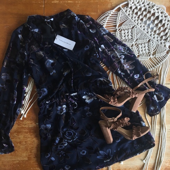 Carolina Belle Dresses & Skirts - CAROLINA BELLE nwt dress with velvet details